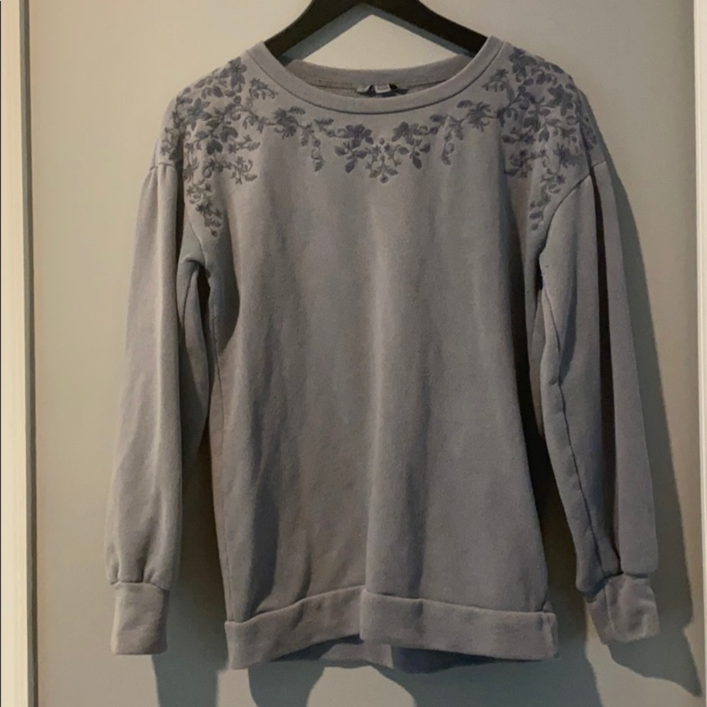 American Eagle pullover